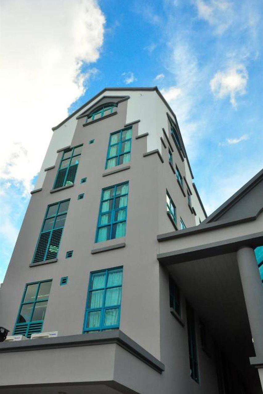 Tat Place Hotel Kuala Belait Kültér fotó