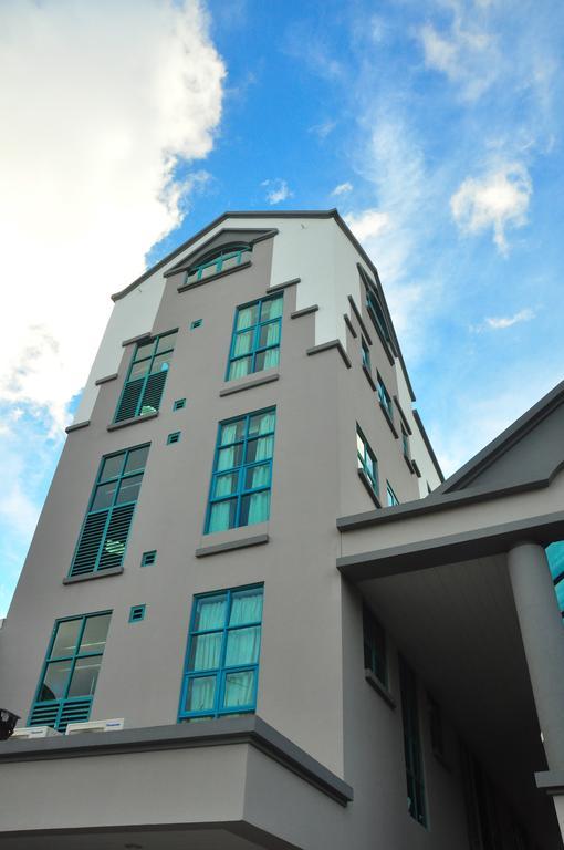 Tat Place Hotel Kuala Belait Kültér fotó